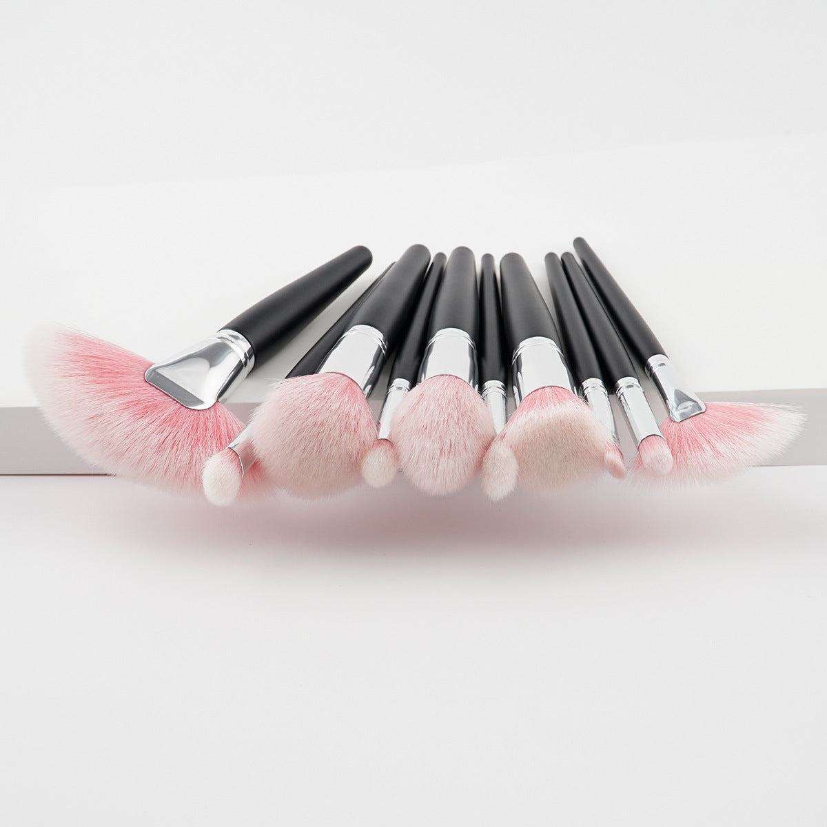 10-Piece Professional Makeup Brush Set – Soft Nylon Bristles for Flawless Application