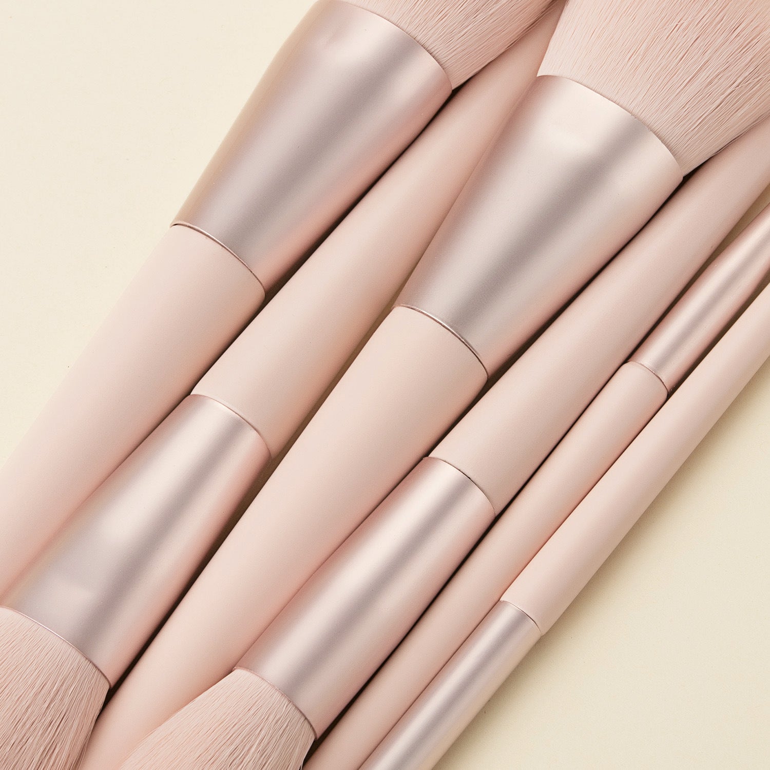 Make-up Kit Beauty Brush Girl - glammyverse
