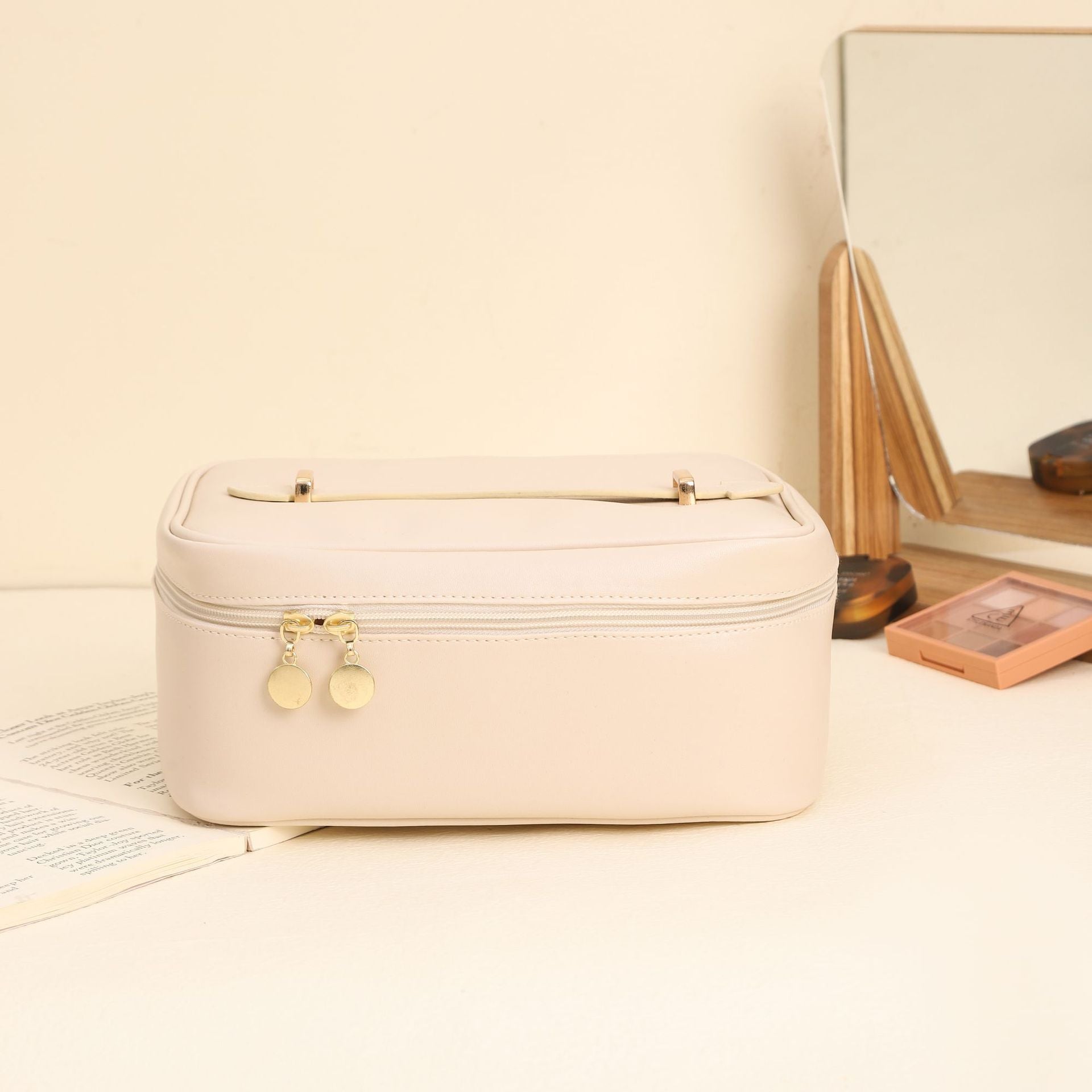 Urban Simple Cosmetic Bag – High-Capacity PU Leather Toiletry Bag - glammyverse